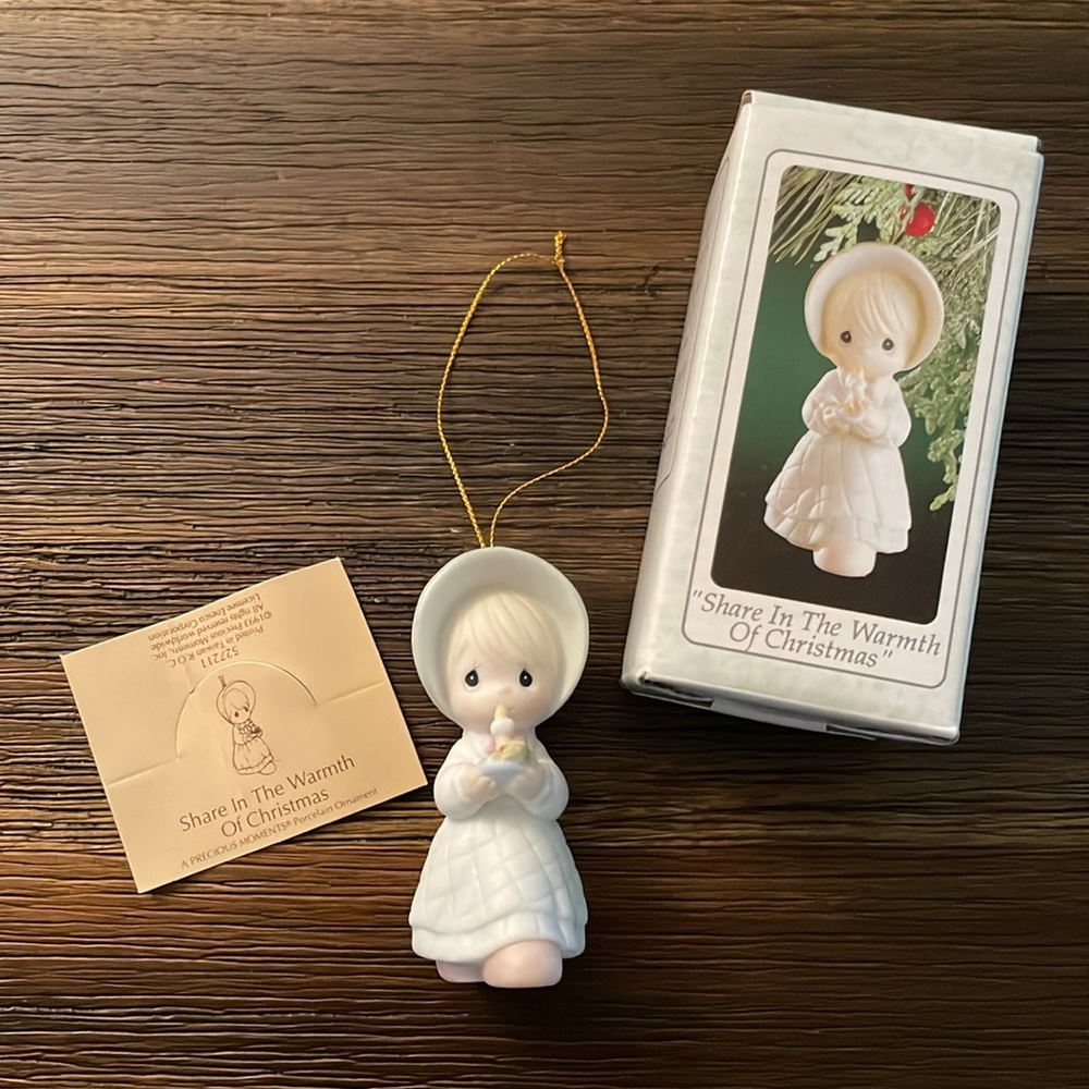 Precious Moments Share in the Warmth of Christmas Porcelain Ornament 1993